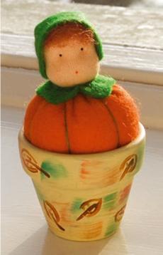 MUÑECA EN MACETA - CALABAZA
